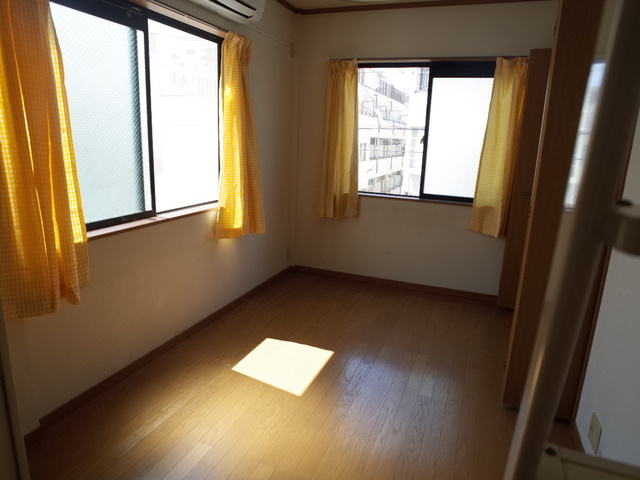 フジワラハイツB棟の居間・リビング