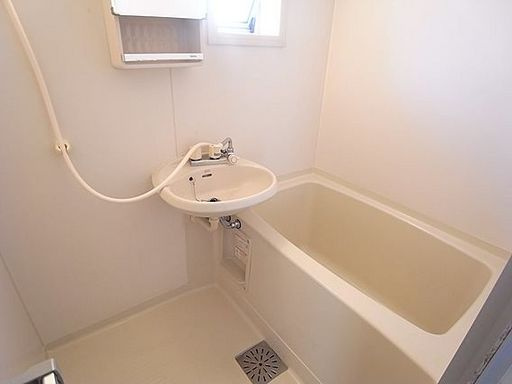 コート山手御影の浴室