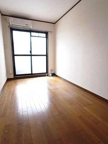 ステラハウス4-800の居間・リビング