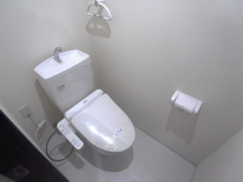 ラムール鈴蘭台南の洋室