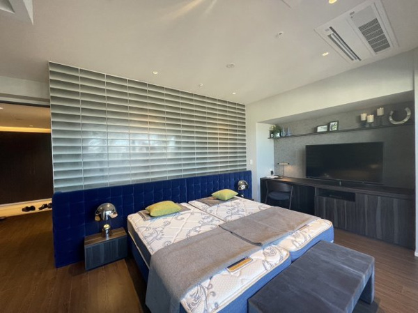 【その他共用部分】 | 【ゲストルーム】リゾートホテルのような、デザイナブルなお部屋です。大型のテレビもございます！