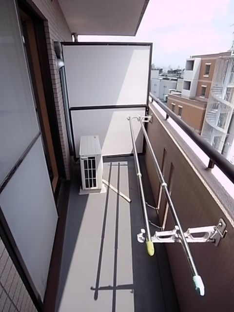 コンフォール甲子園口のバルコニー