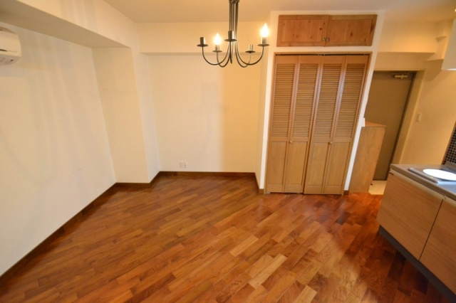 ハイツグラナダの洋室