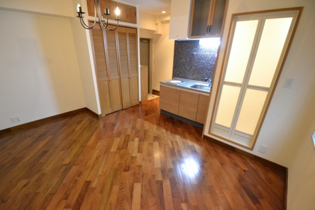 ハイツグラナダの洋室