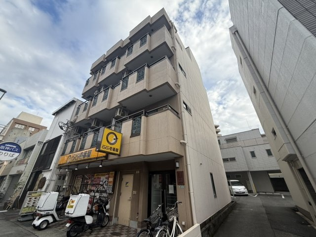 ドミール・カクタス西宮の外観