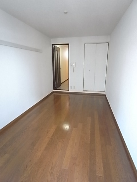 ドミール・カクタス西宮の居間・リビング