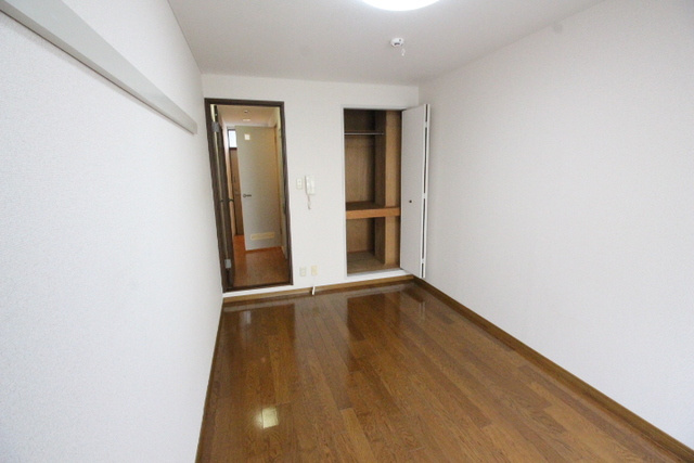 ドミール・カクタス西宮の居間・リビング