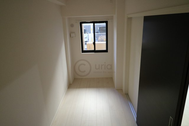 フェリシエ住吉本町の洋室