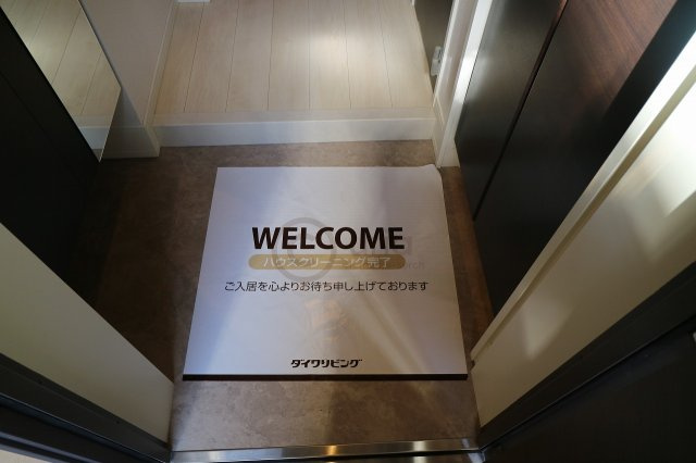 フェリシエ住吉本町の玄関