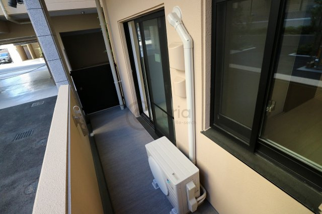 フェリシエ住吉本町のバルコニー