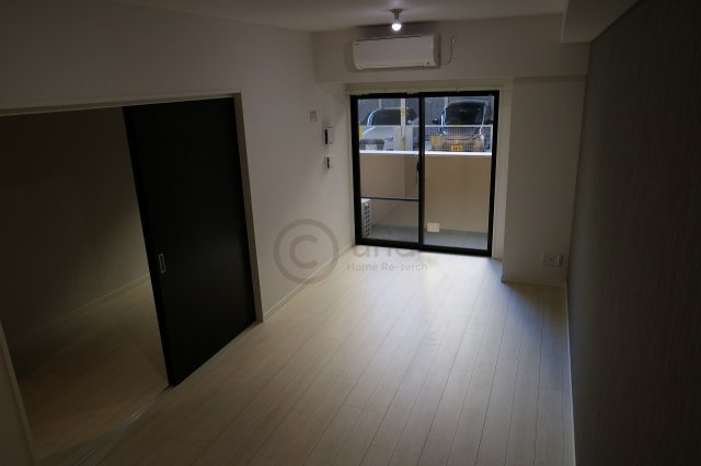 フェリシエ住吉本町の居間・リビング