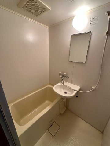 ラミアカーサの浴室