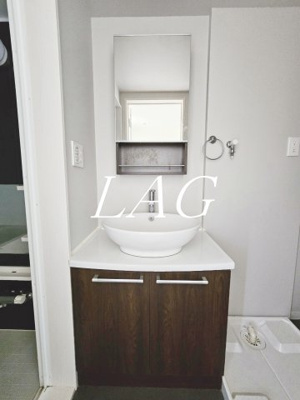 【洗面所】 | La flore（ラ フロール） | 洗面台です。（同仕様です。）