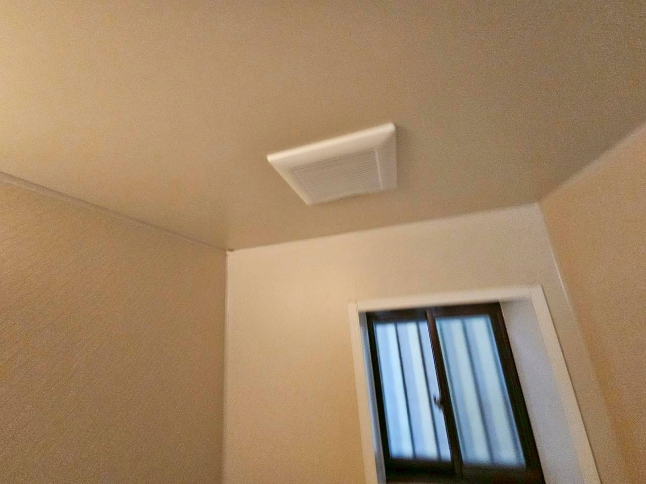 松家貸家の内装