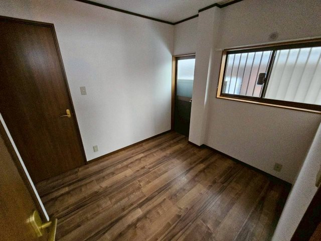 松家貸家の居間・リビング