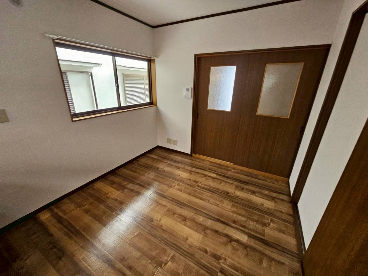 松家貸家の内装