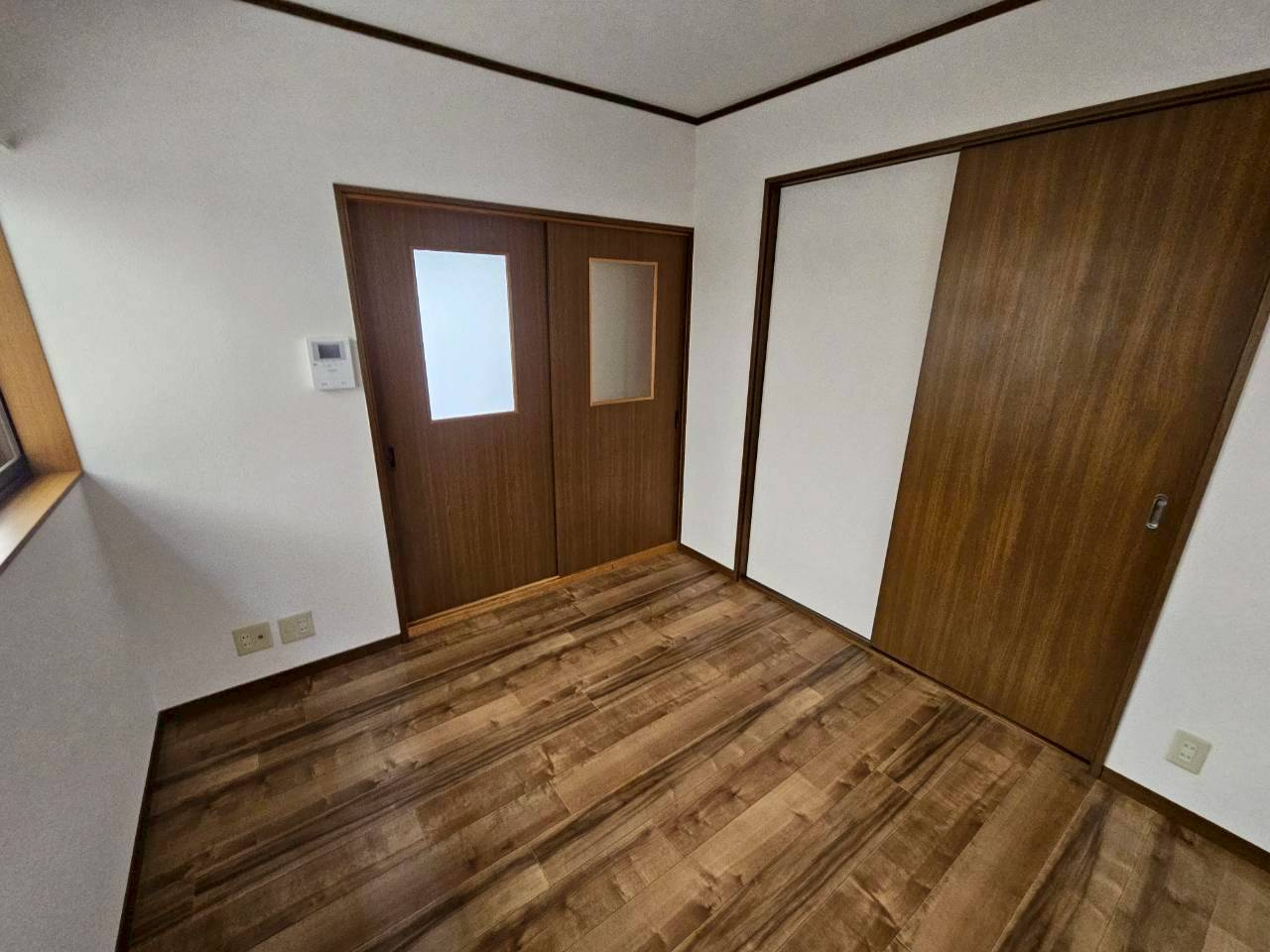 松家貸家の内装