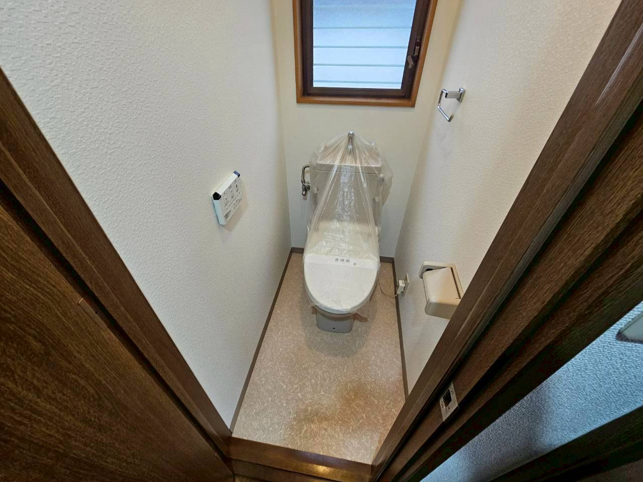 松家貸家のトイレ
