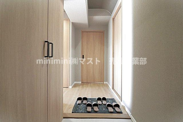 ノバカネイチ堂島2番館の玄関