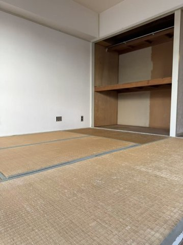 【収納】 | トピレック博多 | 押し入れはクローゼットにすることもできます。充分なスペースがあり収納力ばっちりです