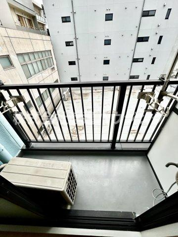 粋和ビルのバルコニー