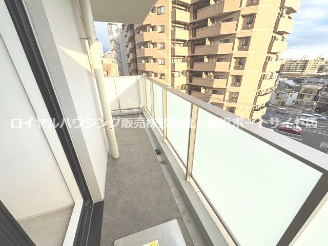 【バルコニー】