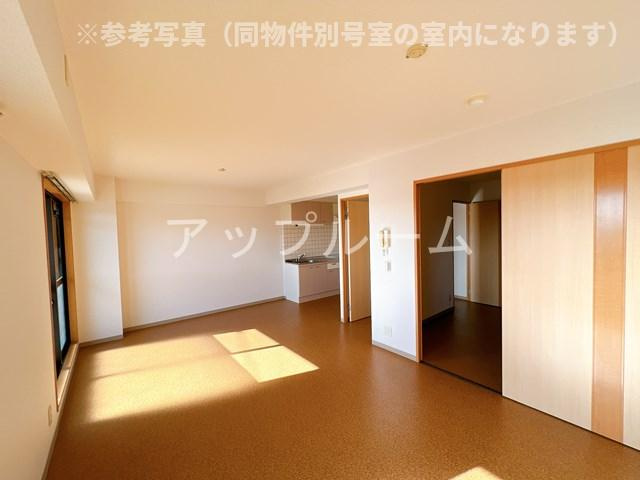 ベルフラワーASの居間・リビング