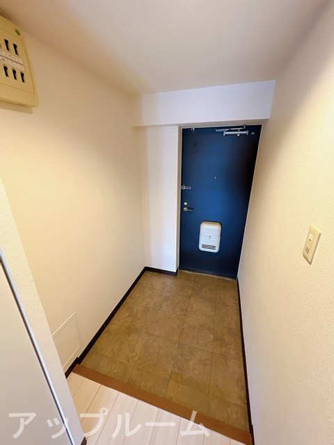 ウィルあじまの玄関