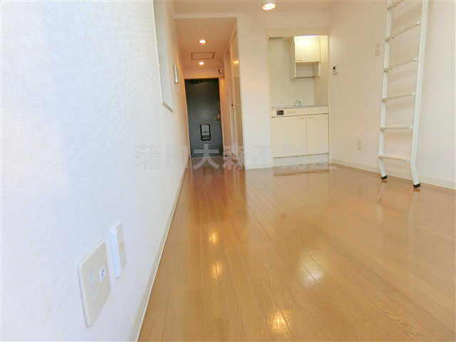 第36シンエイビルの居間・リビング