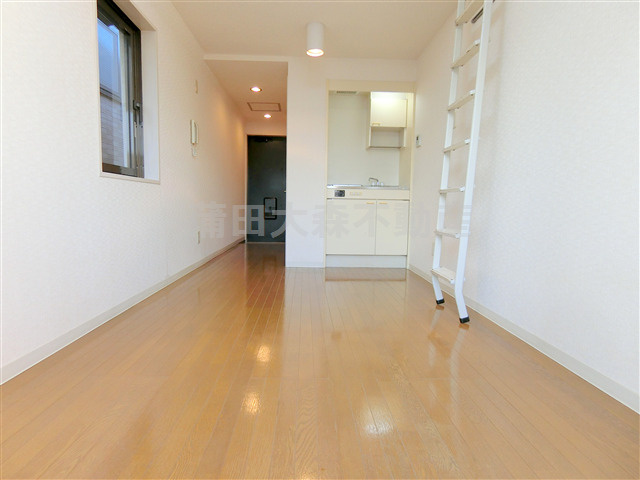 第36シンエイビルの居間・リビング