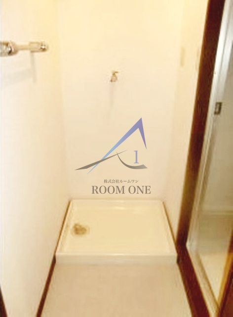 リーフロックのその他|洗濯機置場です。