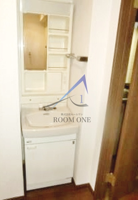 リーフロックの洗面所|洗面台です。