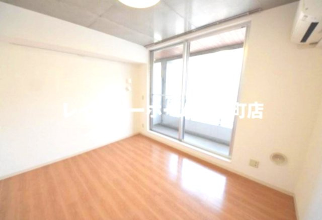 パインタワーの居間・リビング