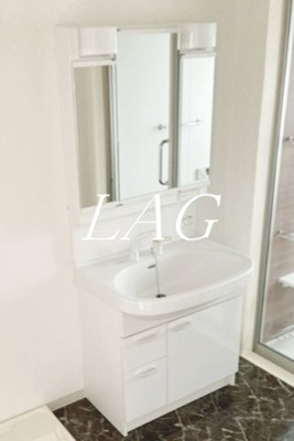 【洗面所】 | フローラガーデン | 洗面台です。