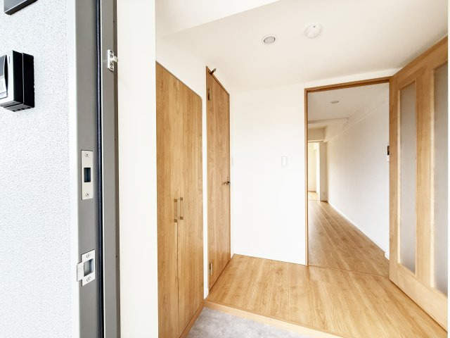 アバンギャルド播磨屋の玄関