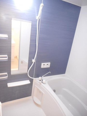 レジデンス　アルドーレ　Ｃの浴室|日々の疲れを癒すお風呂付です