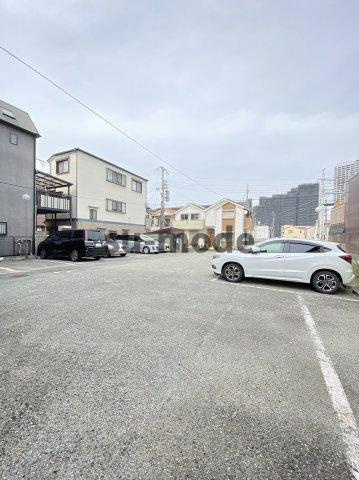 エポックYKの駐車場