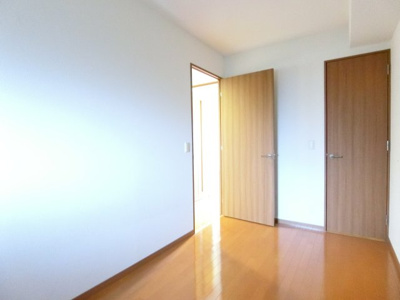 【洋室】 | ドーマ泉大津