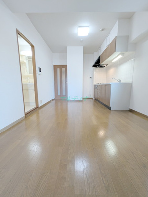 【居間・リビング】 | リヴィエルバーグ西大島 | 洋室