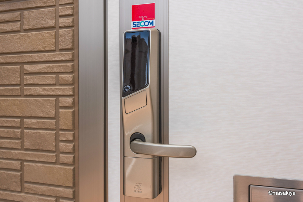 オーチャードのエントランス|カードキー