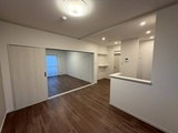 【居間・リビング】 | シティライフ井尻 | コンパクトなLDKは隣接の洋室と開け放して広く使うこともできます