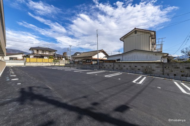ライフコア吉田小町の駐車場