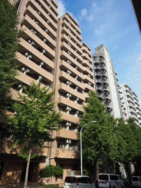 リクレイシア西麻布Ⅱ番館の外観