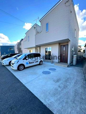 ヤマイチテラス楠見東の駐車場