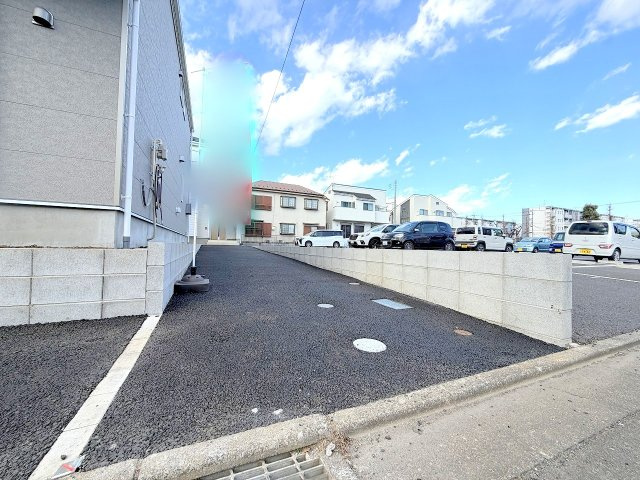 福生市加美平1丁目全３棟　新築分譲の駐車場
