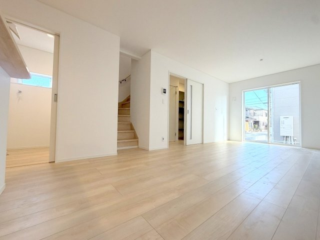 福生市加美平1丁目全３棟　新築分譲の居間・リビング