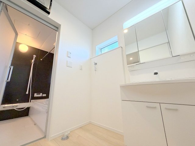 福生市加美平1丁目全３棟　新築分譲の独立洗面台