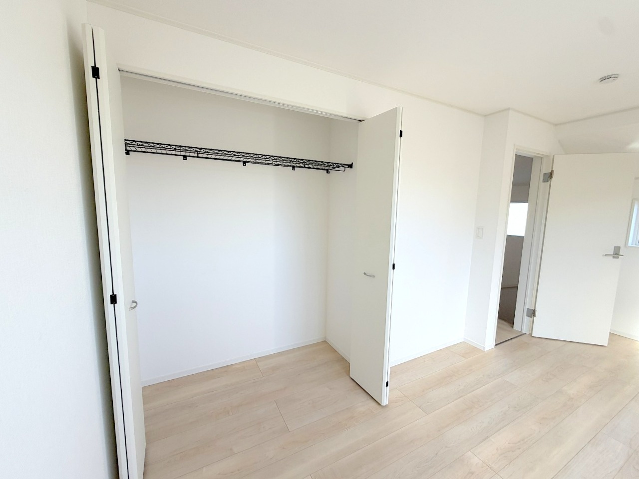 福生市加美平1丁目全３棟　新築分譲の収納