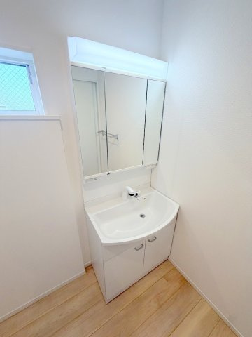 福生市加美平1丁目全３棟　新築分譲の独立洗面台