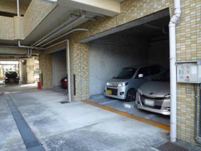 【駐車場】 | ロイヤルシャトー葛野